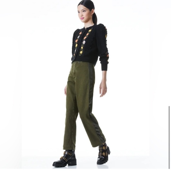 NWT Alice + Olivia Kitty Puff Sleeve Floral Embroidery Cardigan Sweater medium - Picture 3 of 10